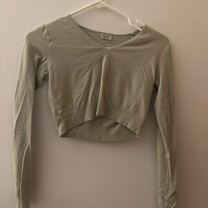 John Galt Pacsun Women's V-Neck Cropped Sweater - Sage Green